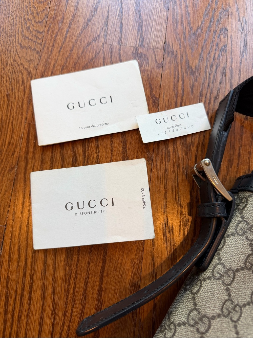 Gucci Beige GG Canvas Messenger Bag with Green-Red Stripe - Picture 3 of 11